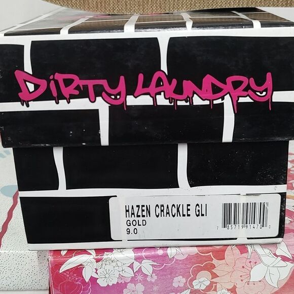 Dirty Laundry hazen gold crackle Shoe - Picture 5 of 5